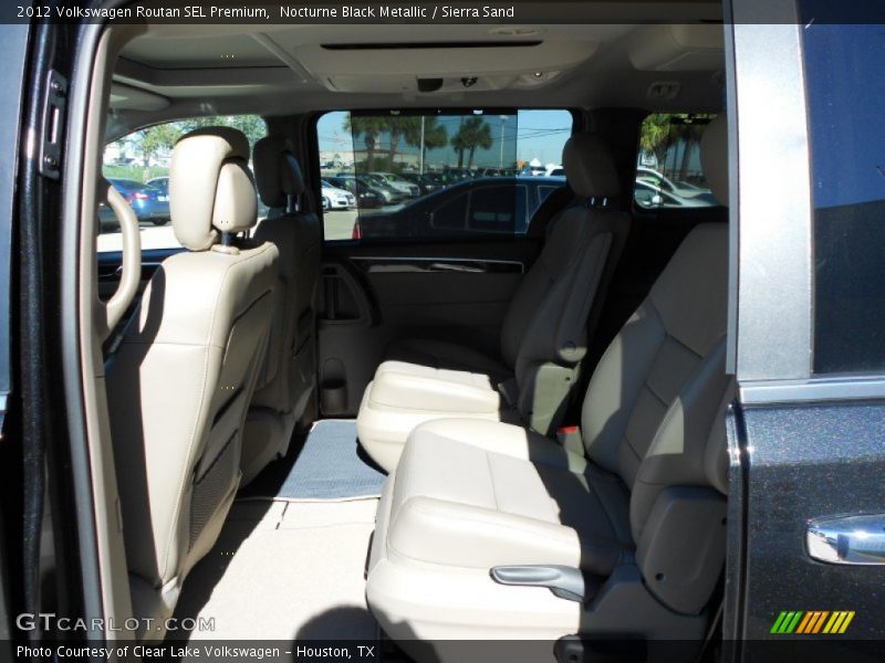 Nocturne Black Metallic / Sierra Sand 2012 Volkswagen Routan SEL Premium