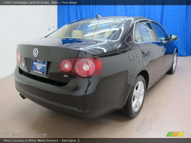 Black / Pure Beige 2008 Volkswagen Jetta SE Sedan