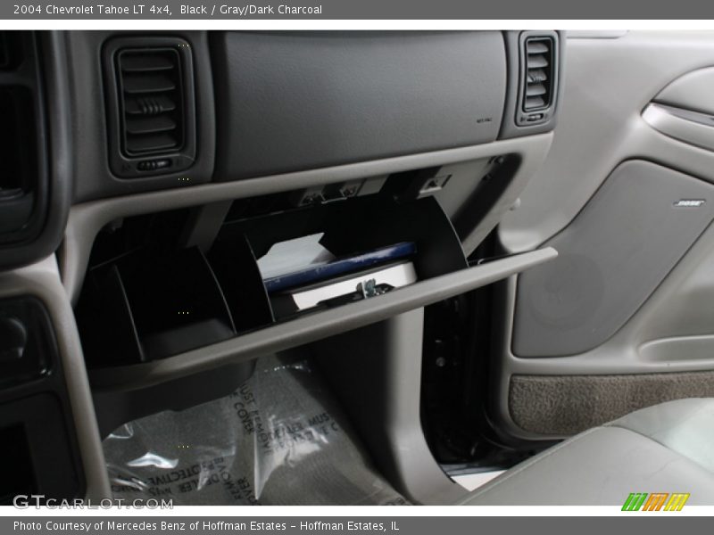 Black / Gray/Dark Charcoal 2004 Chevrolet Tahoe LT 4x4