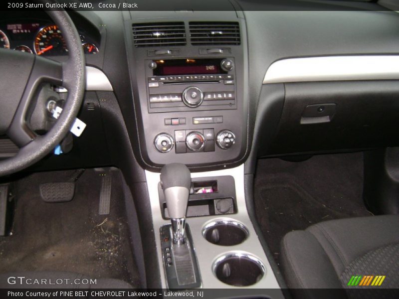 Cocoa / Black 2009 Saturn Outlook XE AWD