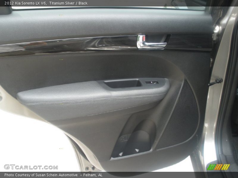 Titanium Silver / Black 2012 Kia Sorento LX V6