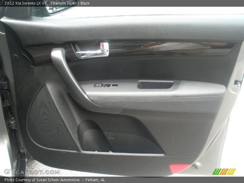 Titanium Silver / Black 2012 Kia Sorento LX V6