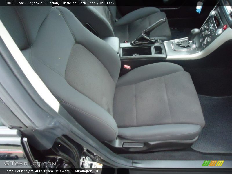 Obsidian Black Pearl / Off Black 2009 Subaru Legacy 2.5i Sedan