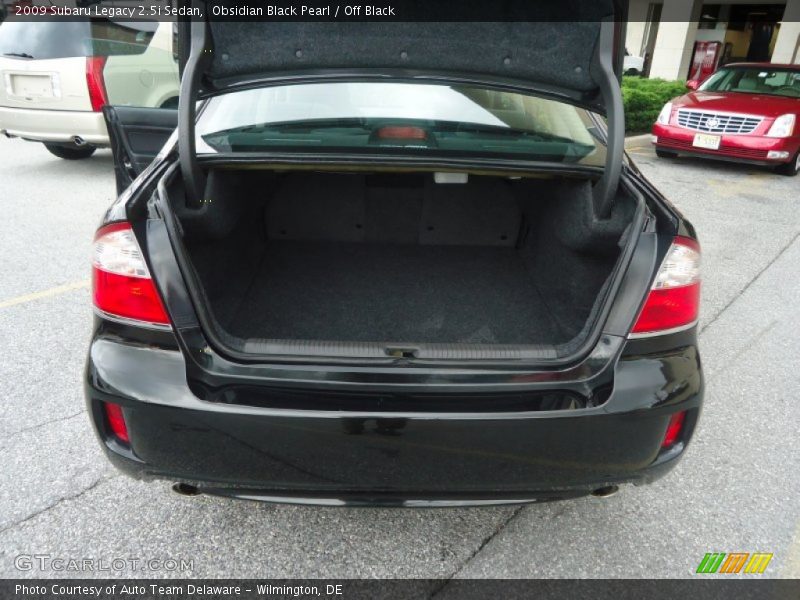 Obsidian Black Pearl / Off Black 2009 Subaru Legacy 2.5i Sedan