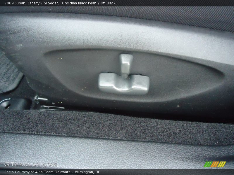 Obsidian Black Pearl / Off Black 2009 Subaru Legacy 2.5i Sedan