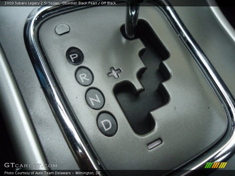 Obsidian Black Pearl / Off Black 2009 Subaru Legacy 2.5i Sedan