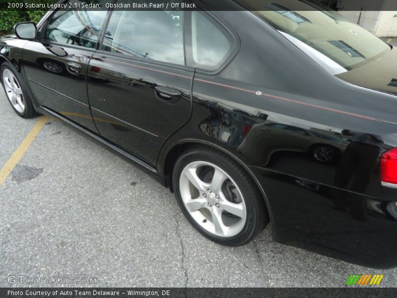 Obsidian Black Pearl / Off Black 2009 Subaru Legacy 2.5i Sedan