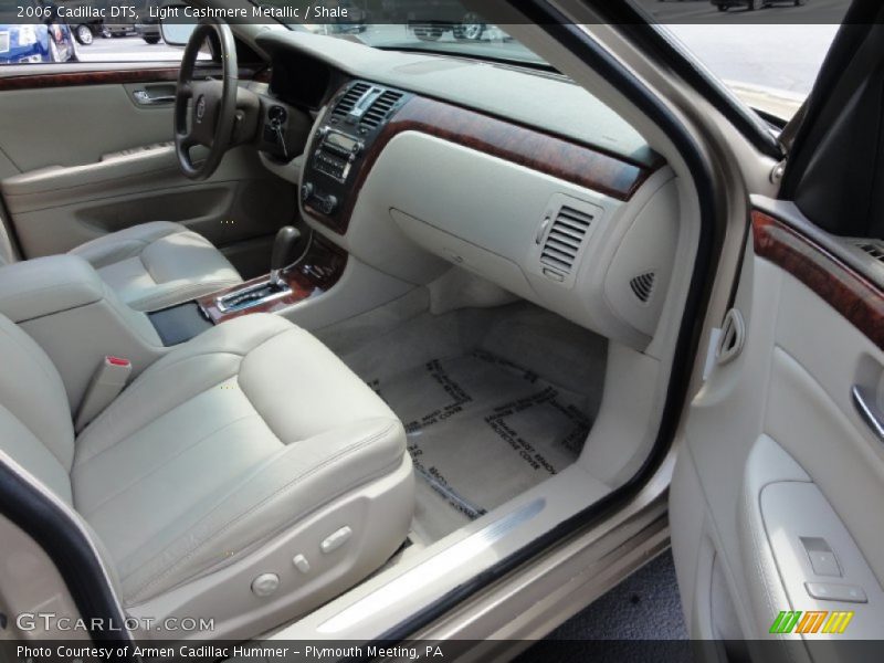 Light Cashmere Metallic / Shale 2006 Cadillac DTS