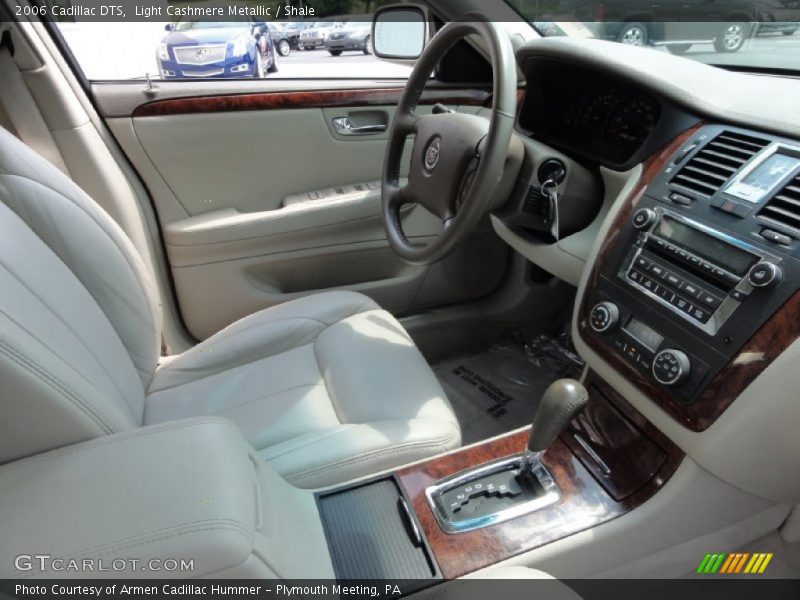 Light Cashmere Metallic / Shale 2006 Cadillac DTS