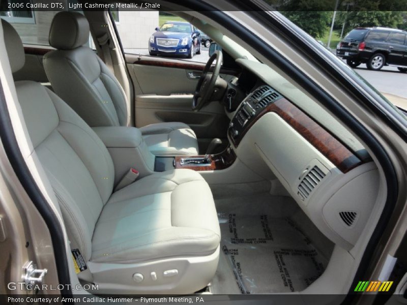 Light Cashmere Metallic / Shale 2006 Cadillac DTS