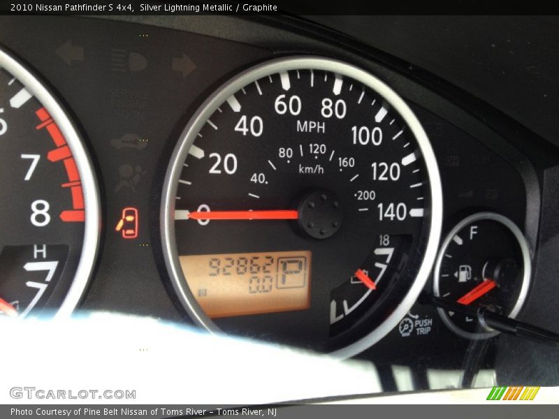 Silver Lightning Metallic / Graphite 2010 Nissan Pathfinder S 4x4