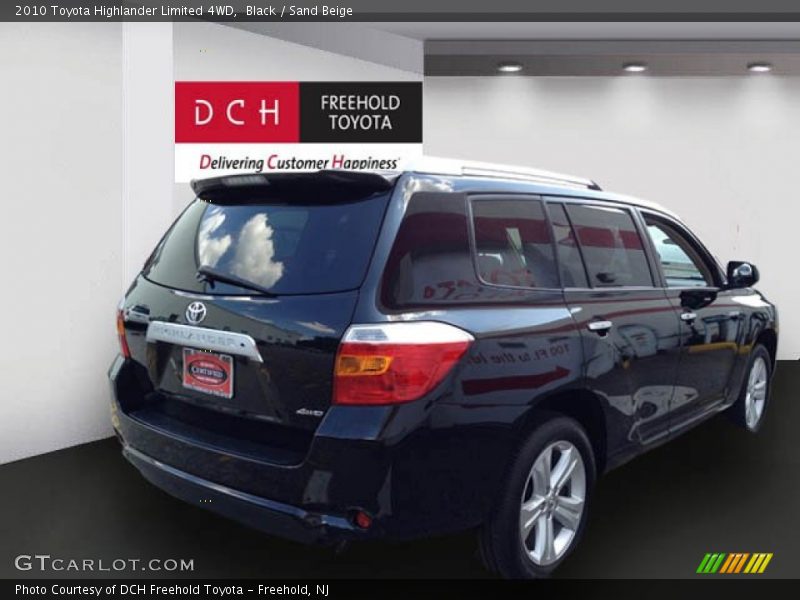 Black / Sand Beige 2010 Toyota Highlander Limited 4WD