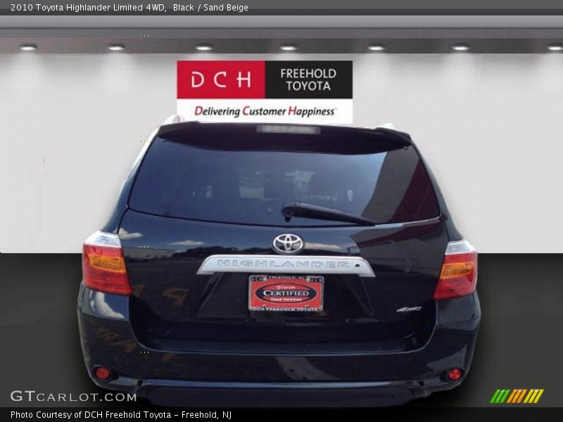 Black / Sand Beige 2010 Toyota Highlander Limited 4WD