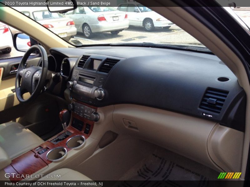 Black / Sand Beige 2010 Toyota Highlander Limited 4WD