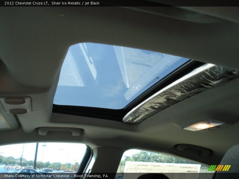 Silver Ice Metallic / Jet Black 2012 Chevrolet Cruze LT