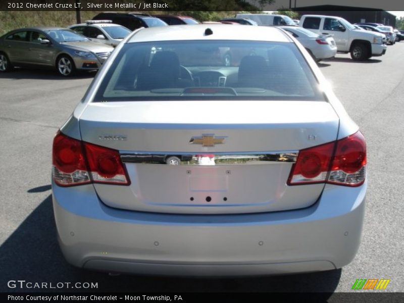 Silver Ice Metallic / Jet Black 2012 Chevrolet Cruze LT