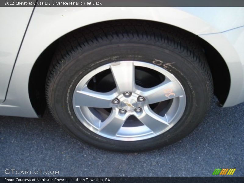 Silver Ice Metallic / Jet Black 2012 Chevrolet Cruze LT