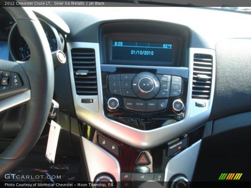 Silver Ice Metallic / Jet Black 2012 Chevrolet Cruze LT