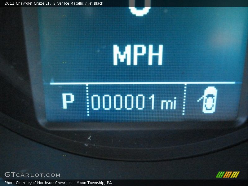 Silver Ice Metallic / Jet Black 2012 Chevrolet Cruze LT