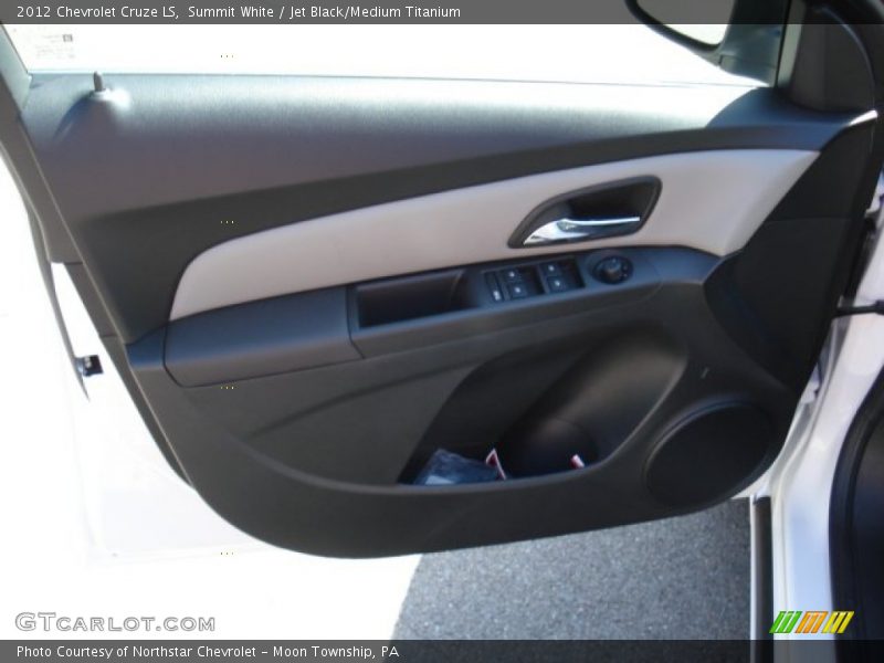 Summit White / Jet Black/Medium Titanium 2012 Chevrolet Cruze LS