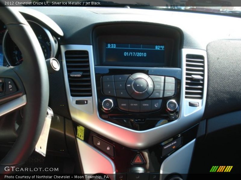 Silver Ice Metallic / Jet Black 2012 Chevrolet Cruze LT
