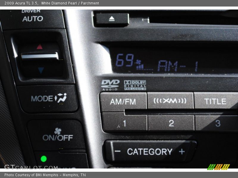 White Diamond Pearl / Parchment 2009 Acura TL 3.5