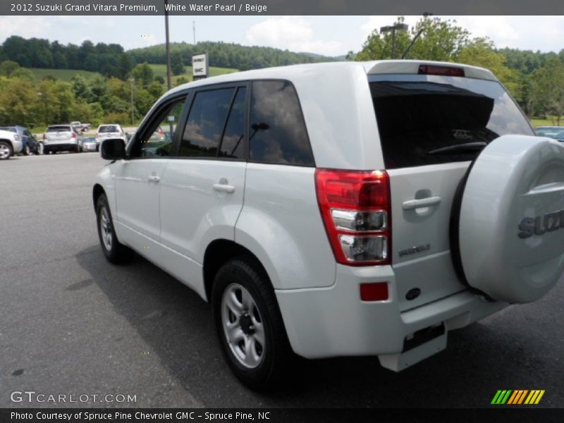 White Water Pearl / Beige 2012 Suzuki Grand Vitara Premium