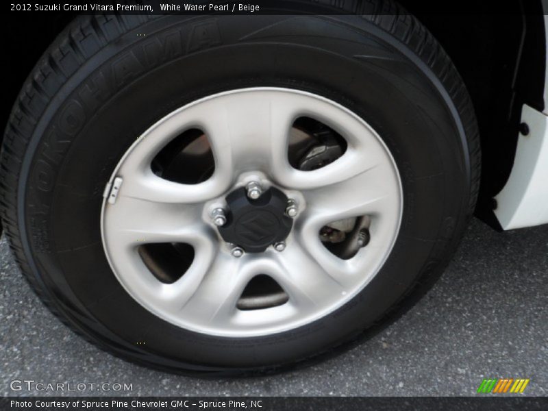 White Water Pearl / Beige 2012 Suzuki Grand Vitara Premium
