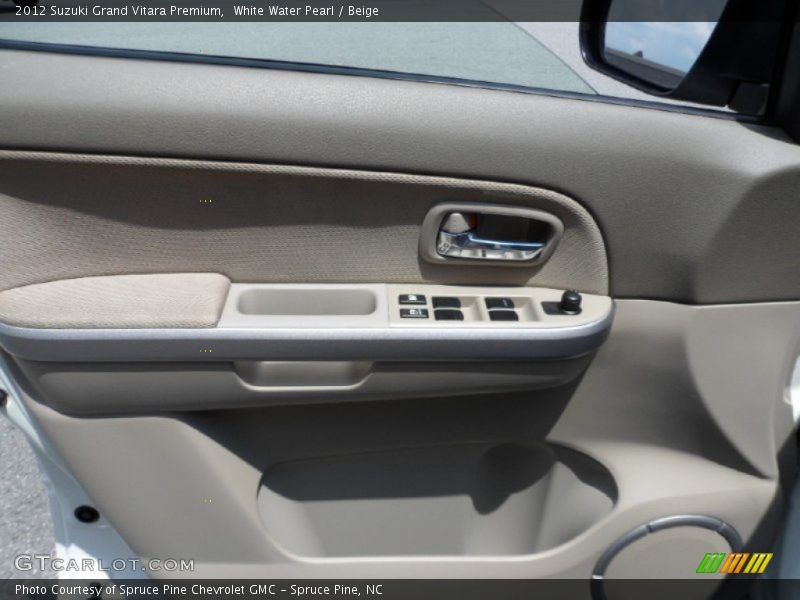 White Water Pearl / Beige 2012 Suzuki Grand Vitara Premium
