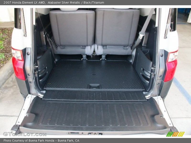 Alabaster Silver Metallic / Black/Titanium 2007 Honda Element LX AWD