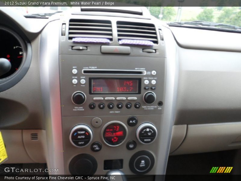 White Water Pearl / Beige 2012 Suzuki Grand Vitara Premium