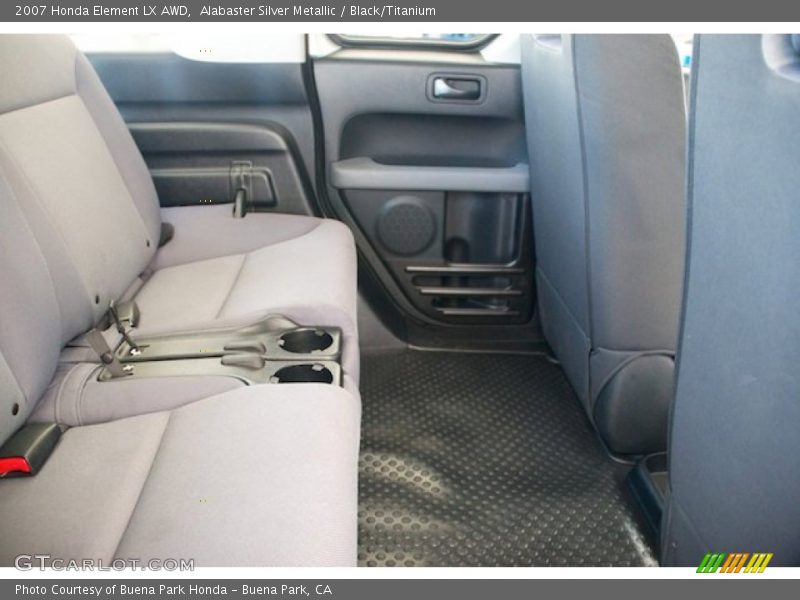 Alabaster Silver Metallic / Black/Titanium 2007 Honda Element LX AWD