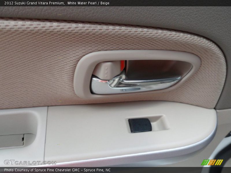 White Water Pearl / Beige 2012 Suzuki Grand Vitara Premium