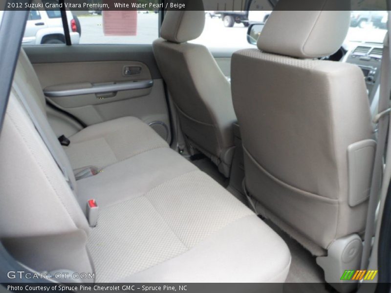 White Water Pearl / Beige 2012 Suzuki Grand Vitara Premium