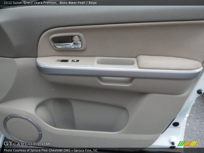 Door Panel of 2012 Grand Vitara Premium