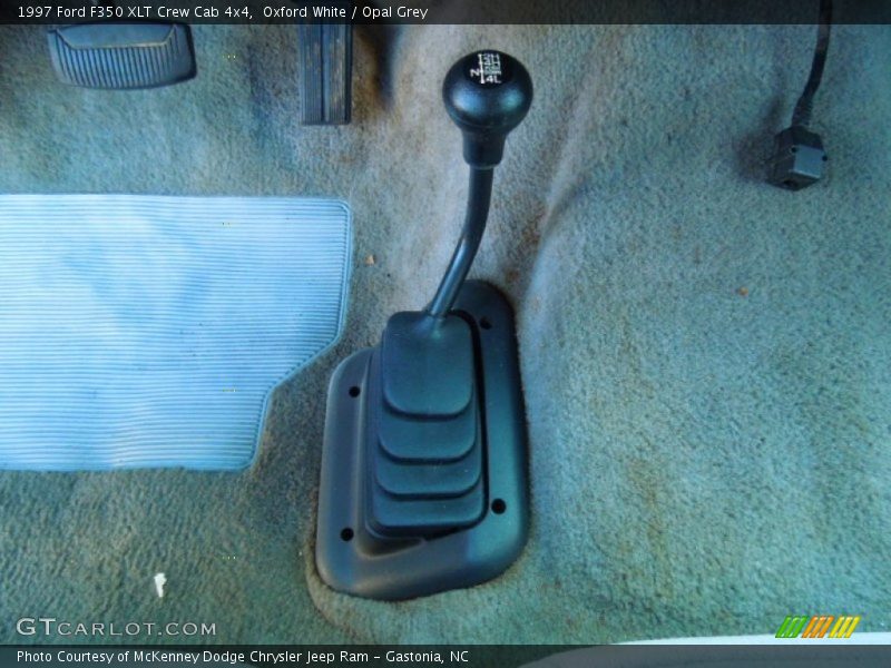 Controls of 1997 F350 XLT Crew Cab 4x4