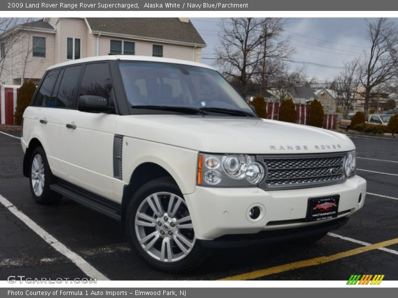 Alaska White / Navy Blue/Parchment 2009 Land Rover Range Rover Supercharged
