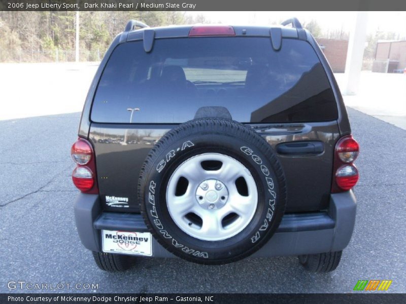 Dark Khaki Pearl / Medium Slate Gray 2006 Jeep Liberty Sport