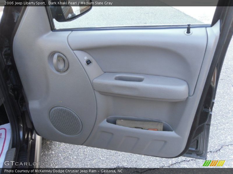 Dark Khaki Pearl / Medium Slate Gray 2006 Jeep Liberty Sport