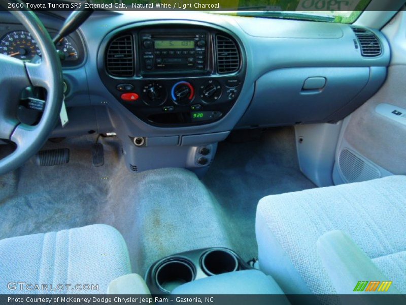 Natural White / Light Charcoal 2000 Toyota Tundra SR5 Extended Cab