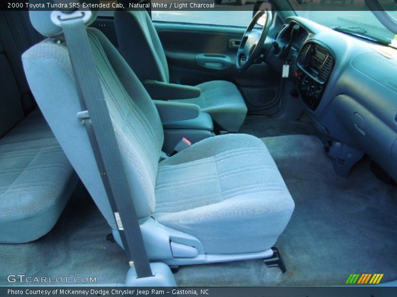 Natural White / Light Charcoal 2000 Toyota Tundra SR5 Extended Cab