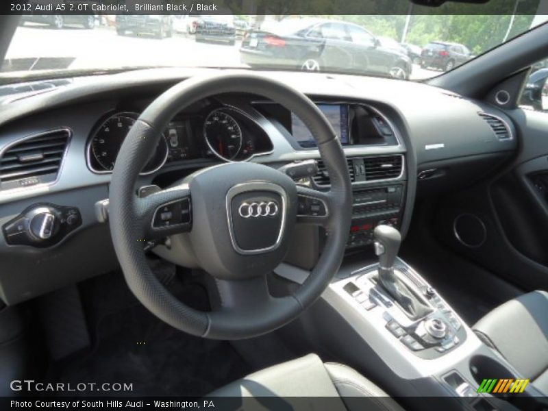 Dashboard of 2012 A5 2.0T Cabriolet