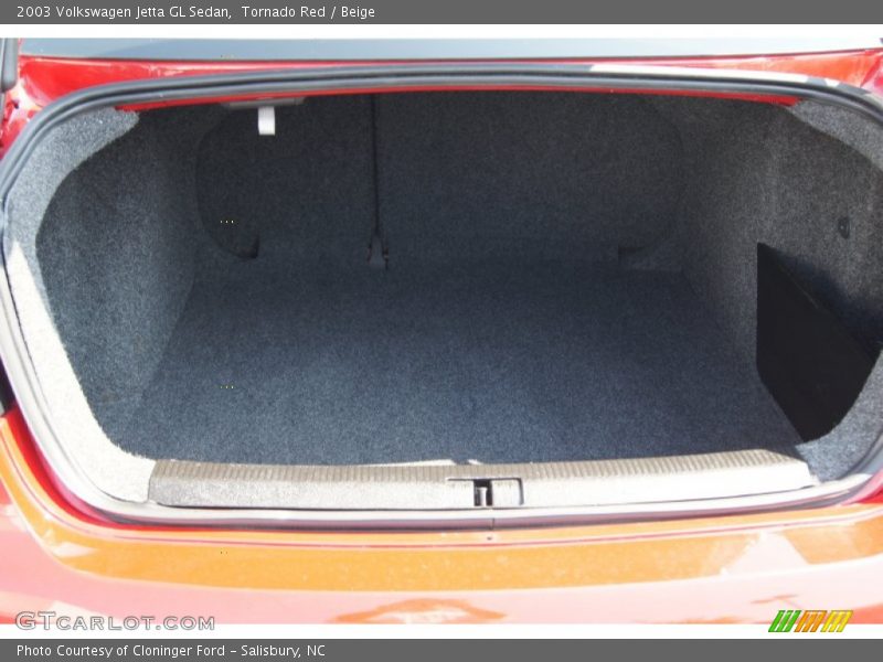 Tornado Red / Beige 2003 Volkswagen Jetta GL Sedan