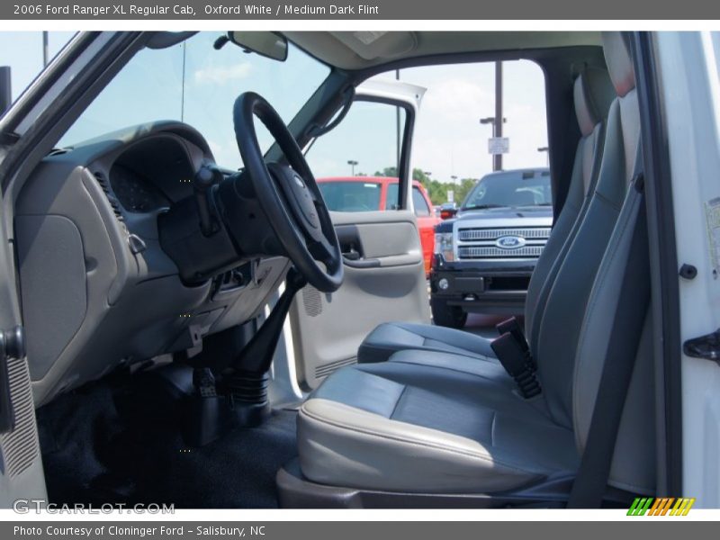 Oxford White / Medium Dark Flint 2006 Ford Ranger XL Regular Cab