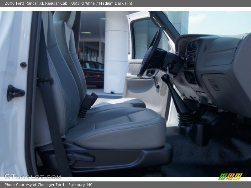Oxford White / Medium Dark Flint 2006 Ford Ranger XL Regular Cab