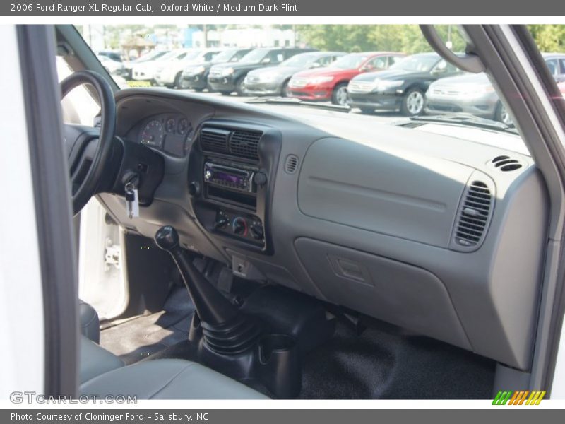 Oxford White / Medium Dark Flint 2006 Ford Ranger XL Regular Cab