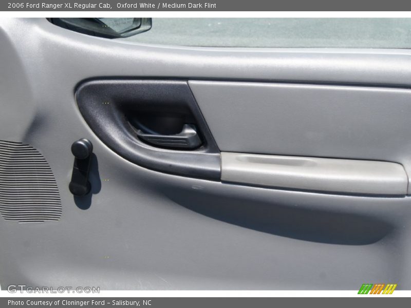 Oxford White / Medium Dark Flint 2006 Ford Ranger XL Regular Cab