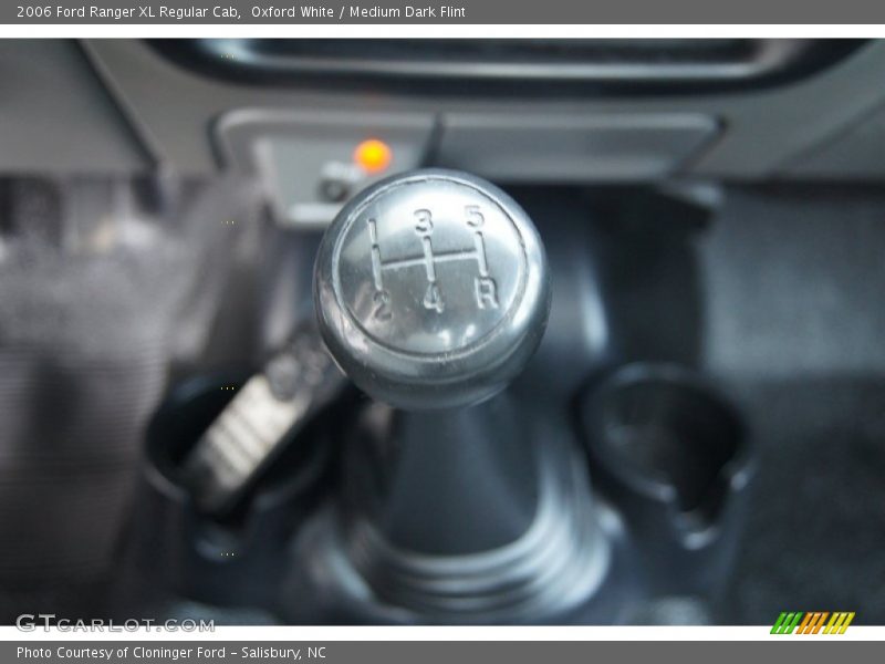 Oxford White / Medium Dark Flint 2006 Ford Ranger XL Regular Cab