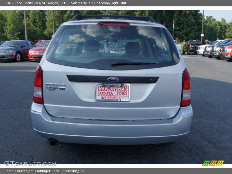 CD Silver Metallic / Charcoal/Light Flint 2007 Ford Focus ZXW SE Wagon