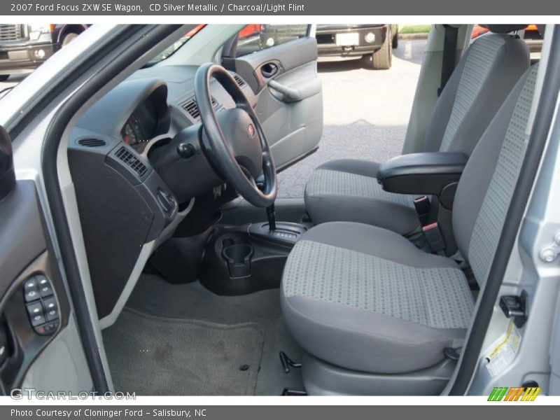  2007 Focus ZXW SE Wagon Charcoal/Light Flint Interior